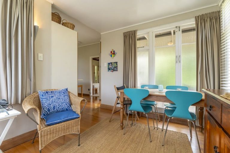 Photo of property in 18 Omar Street, Khandallah, Wellington, 6035