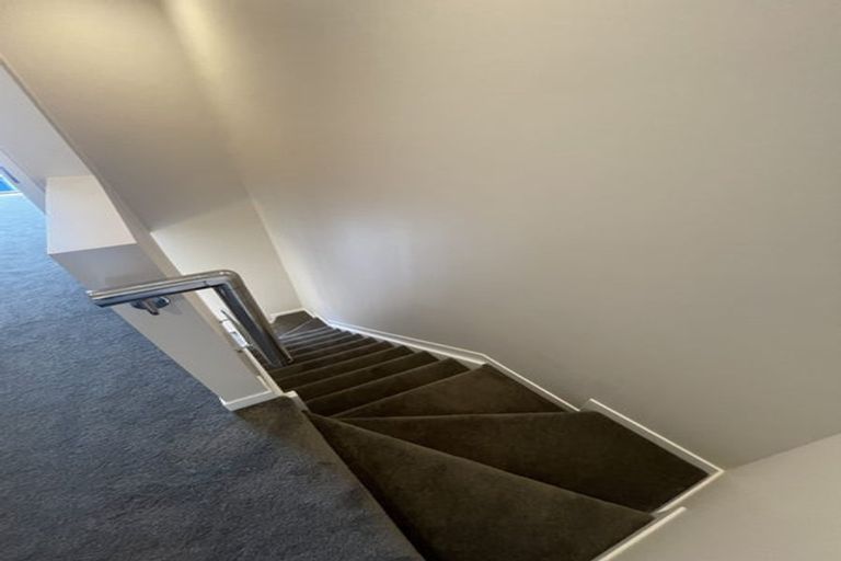 Photo of property in 5/58 Te Atatu Road, Te Atatu South, Auckland, 0610