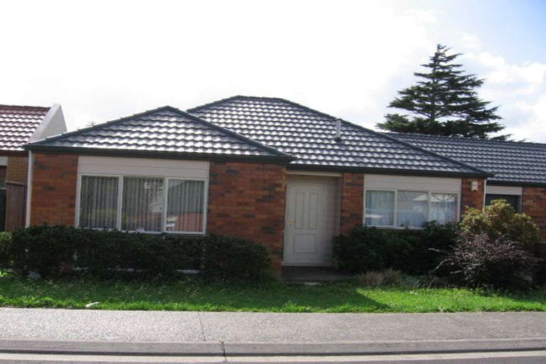 Photo of property in 16 Dunbarton Drive, Ranui, Auckland, 0612