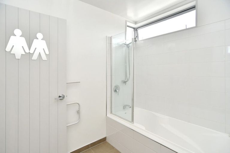 Photo of property in 547 Barbadoes Street, Edgeware, Christchurch, 8013