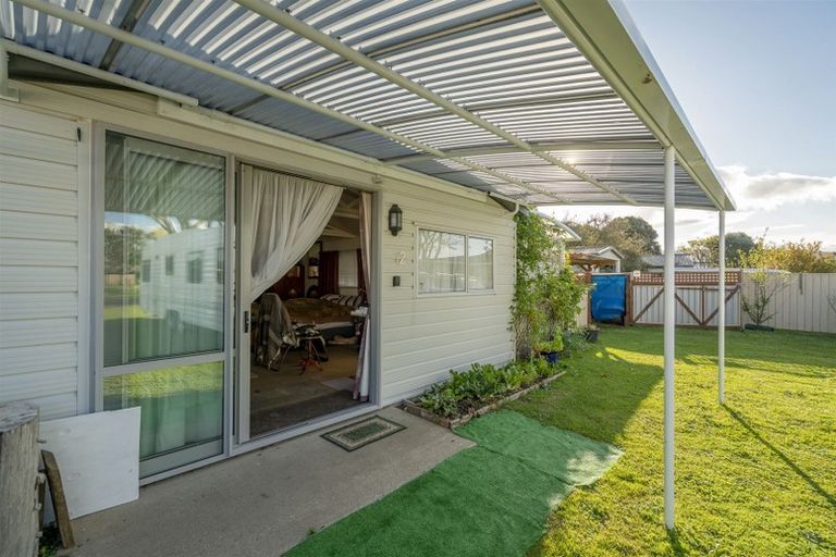 Photo of property in 12 Whitby Avenue, Whitianga, 3510