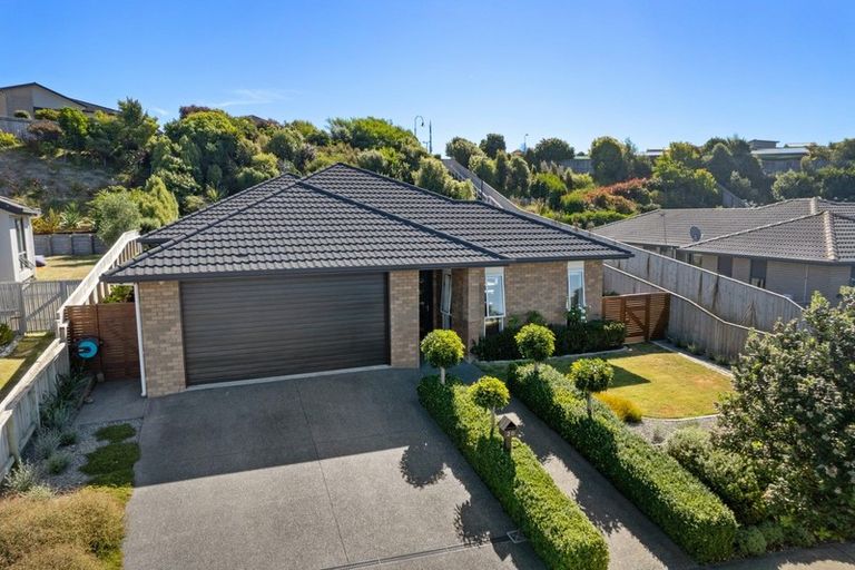 Photo of property in 20 Tongariro Drive, Aotea, Porirua, 5024