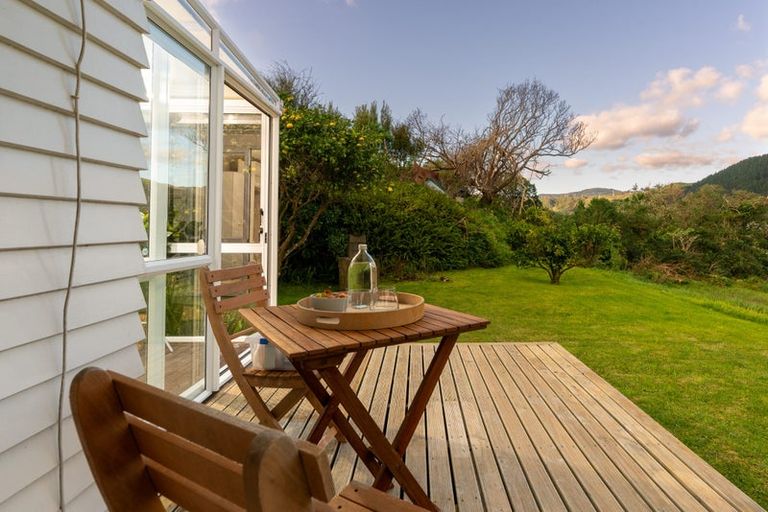 Photo of property in 100 Tilley Road, Paekakariki, 5034