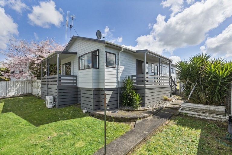 Photo of property in 21 Bartholomew Drive, Nawton, Hamilton, 3200