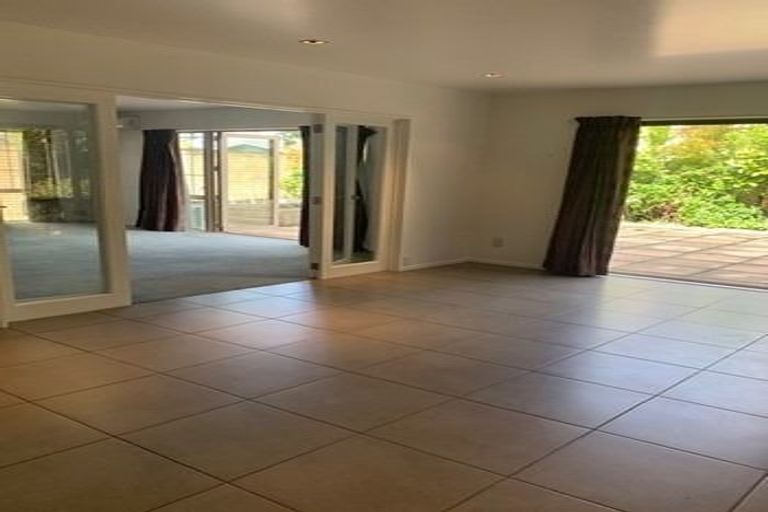 Photo of property in 29 Straven Road, Riccarton, Christchurch, 8011