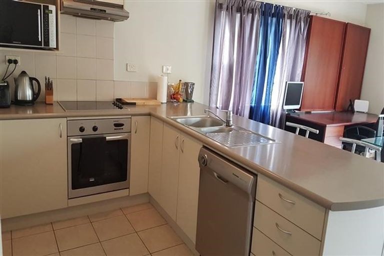 Photo of property in 60 Tiger Drive, Golflands, Auckland, 2013