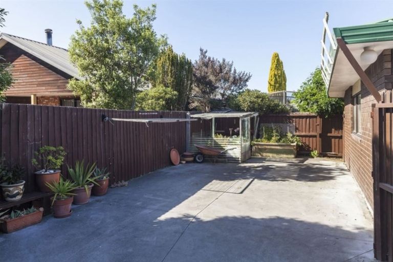 Photo of property in 36 Lowry Avenue, Redwood, Christchurch, 8051