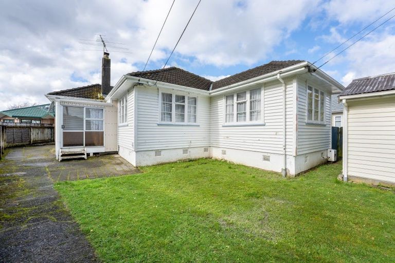 Photo of property in 20 Oxford Crescent, Ebdentown, Upper Hutt, 5018