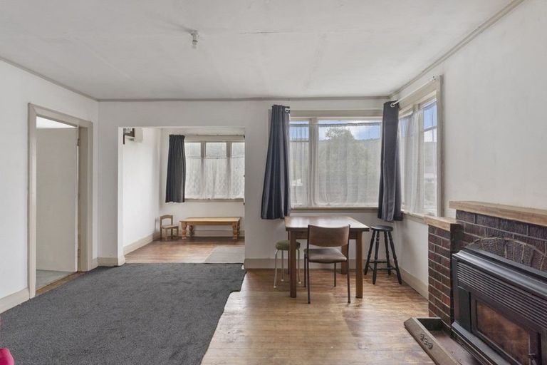 Photo of property in 122 Waikawa Road, Picton, 7220