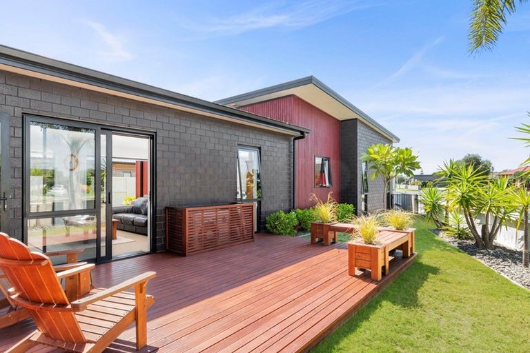 Photo of property in 2 Toetoe Street, Papamoa Beach, Papamoa, 3118