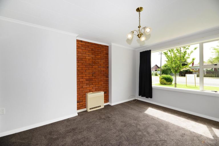 Photo of property in 43 Harris Street, Waimate, 7924
