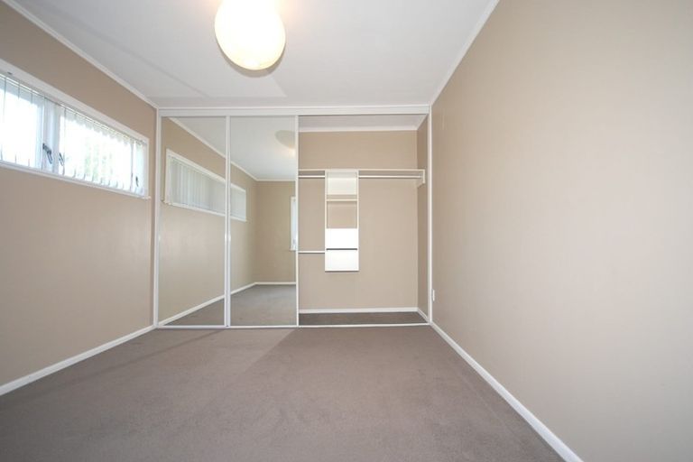 Photo of property in 1/46 College Road, Northcote, Auckland, 0627