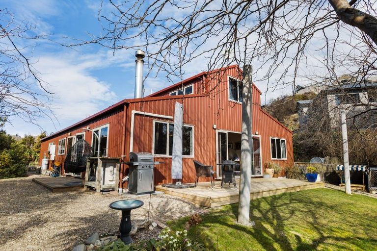 Photo of property in 16 Athenry Road, Bridge Hill, Alexandra, 9320