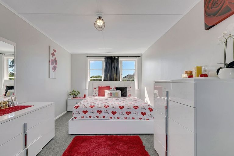 Photo of property in 12 Whenua View, Titahi Bay, Porirua, 5022