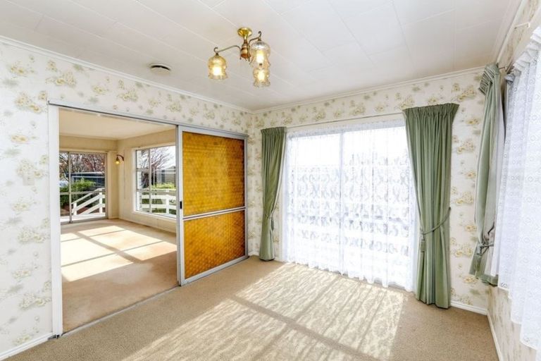 Photo of property in 10 Te Mara Place, Merrilands, New Plymouth, 4312
