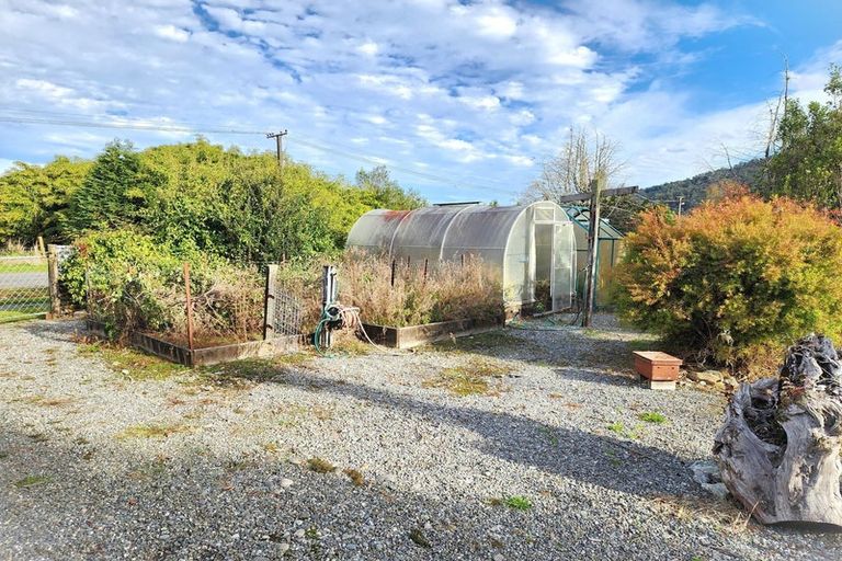 Photo of property in 24 Brodie Street, Blackball, 7804