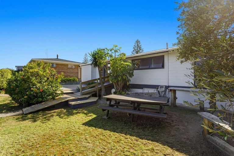 Photo of property in 220 Ocean Road, Ohope, 3121