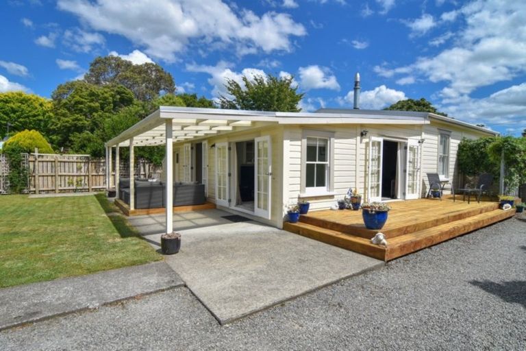 Photo of property in 15 Howard Street, Carterton, 5713