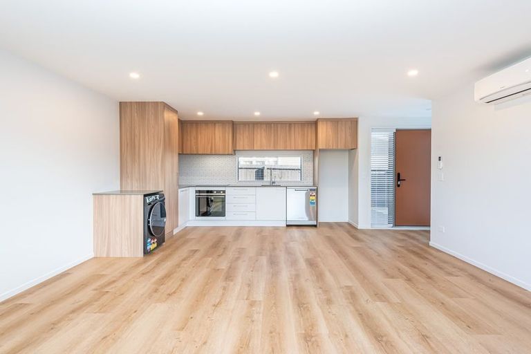 Photo of property in 2/6 Strauss Place, Somerfield, Christchurch, 8024