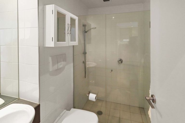 Photo of property in Sanctum Apartment, 10 Ebor Street, Te Aro, Wellington, 6011