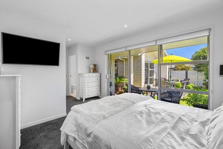 Photo of property in 22 Saint Pauls Drive, Brookfield, Tauranga, 3110