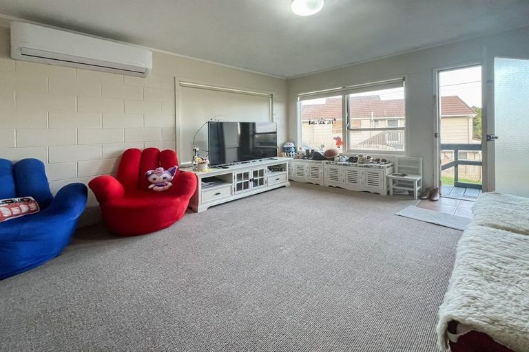 Photo of property in 25 Kenmure Avenue, Forrest Hill, Auckland, 0620