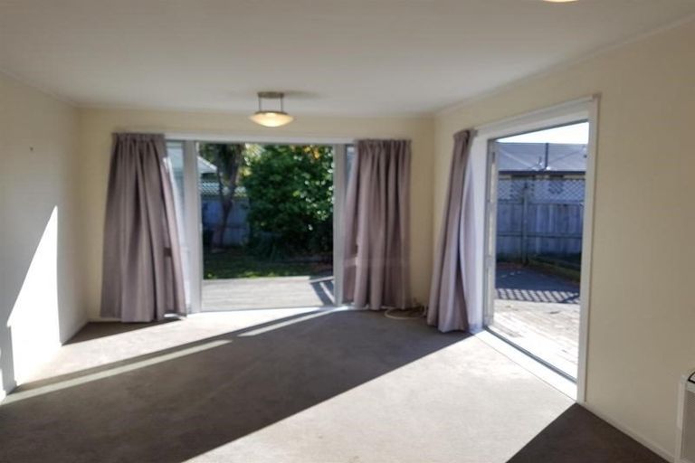 Photo of property in 4 Bolero Place, Parklands, Christchurch, 8083