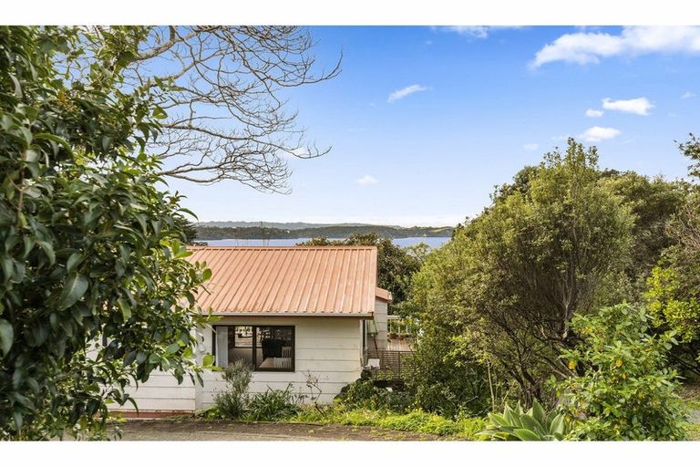 Photo of property in 9 Inca Place, Snells Beach, 0920
