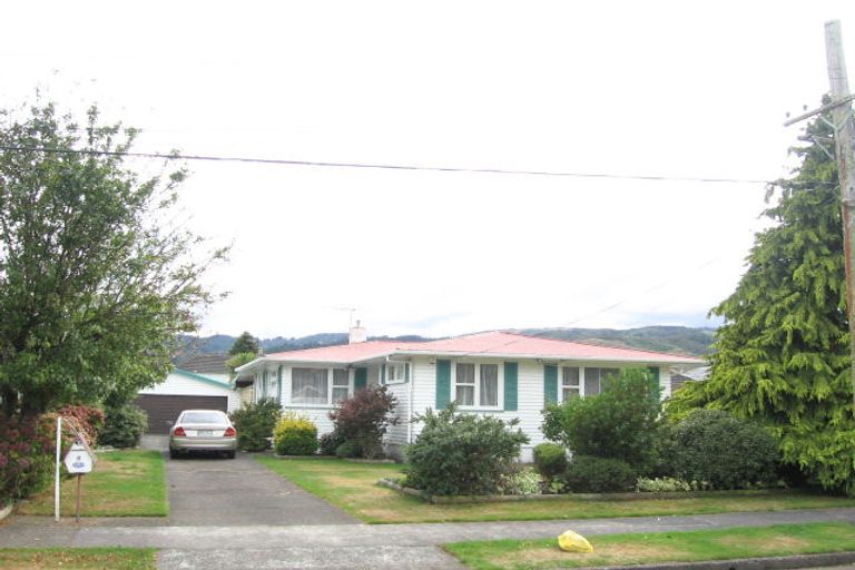 Photo of property in 4 Te Puni Grove, Elderslea, Upper Hutt, 5018