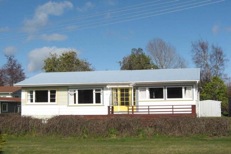 Photo of property in 9 Te Heuheu Parade, Tauranga Taupo, Turangi, 3382