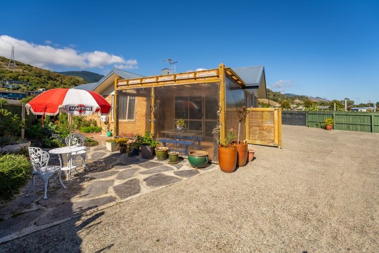 Photo of property in 305 The Ridgeway, Stoke, Nelson, 7011