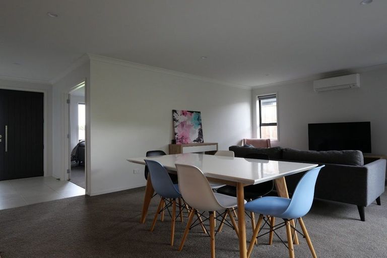 Photo of property in 8 Parkgrove Crescent, Pokeno, 2402