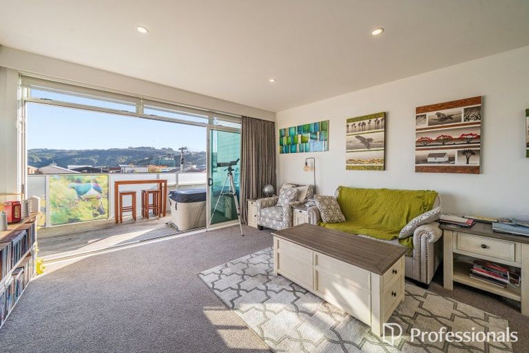 Photo of property in 6a Nelson Street, Petone, Lower Hutt, 5012