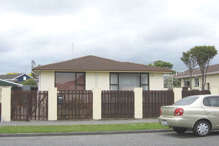 Photo of property in 1/25 Ingrid Street, Parklands, Christchurch, 8083