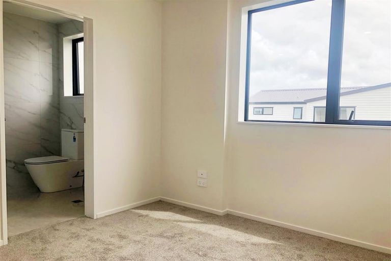 Photo of property in 36 Opoka Street, Papakura, 2110