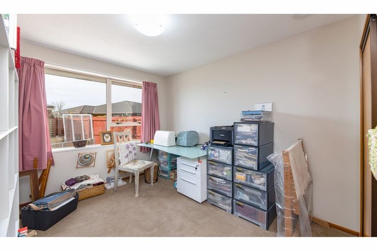 Photo of property in 23 Giles Place, Shirley, Christchurch, 8061