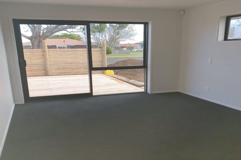 Photo of property in 93a Sandspit Road, Waiuku, 2123