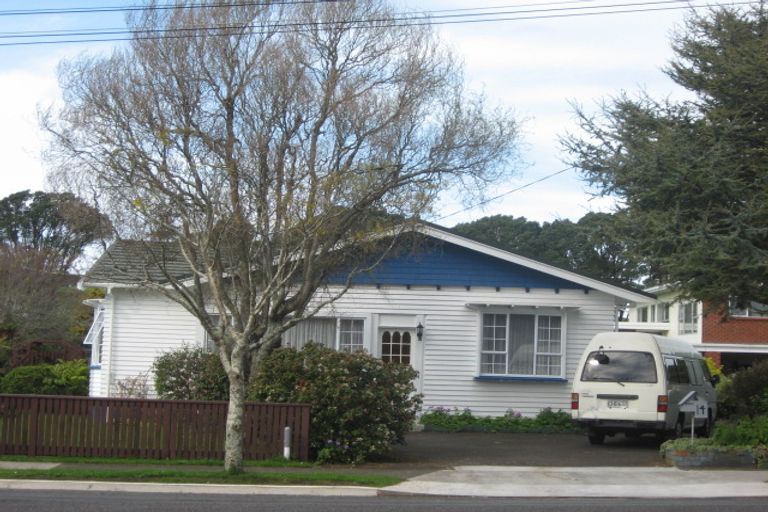 Photo of property in 14 Hoyle Place, New Plymouth, 4310