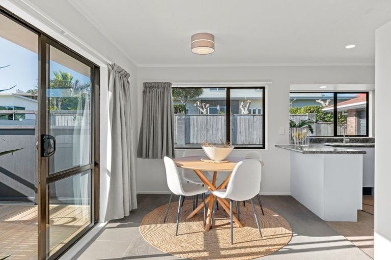 Photo of property in 620b South Road, Oakura, 4314