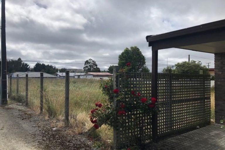 Photo of property in 32 State Highway 1, Foxton, 4814