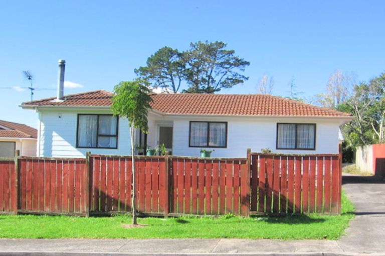 Photo of property in 9 Panzic Place, Glen Eden, Auckland, 0602