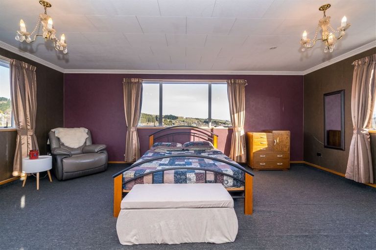 Photo of property in 66 Waldron Crescent, Green Island, Dunedin, 9018