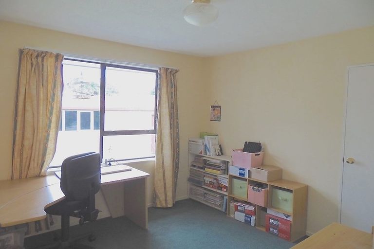 Photo of property in 19a Northcote Road, Northcote, Christchurch, 8052