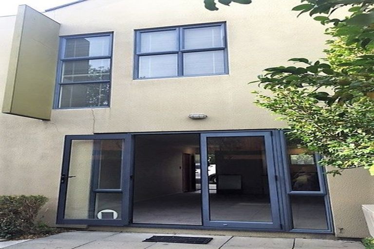 Photo of property in 3/25 Grove Road, Addington, Christchurch, 8024