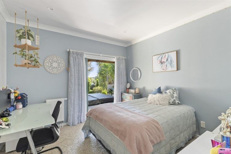 Photo of property in 128 Wairau Road, Oakura, 4314