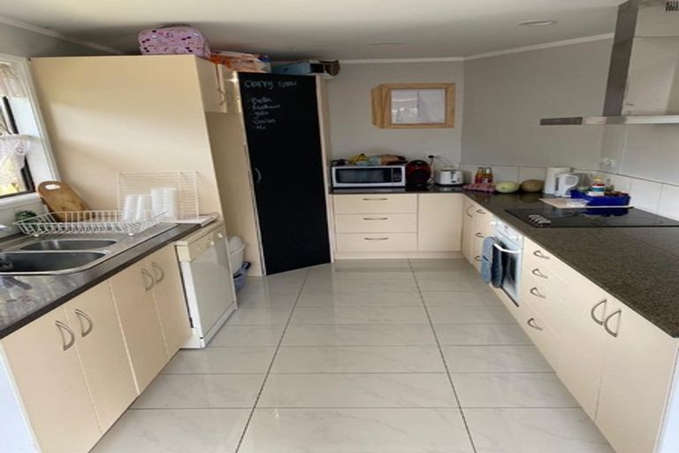 Photo of property in 37 Bayview Road, Bayview, Auckland, 0629