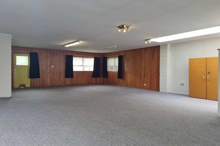 Photo of property in 5a Burgess Hill Road, Burgess Park, New Plymouth, 4371