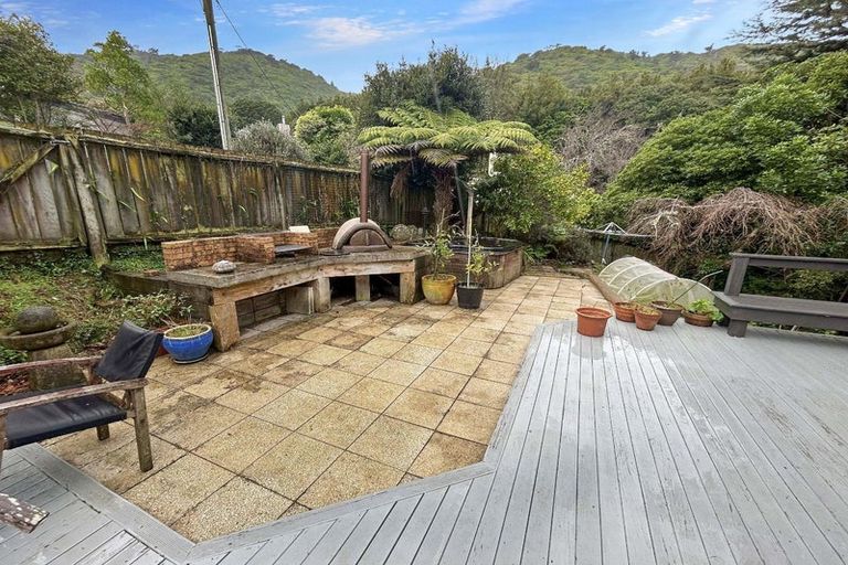 Photo of property in 1a Tui Crescent, Waikanae, 5036