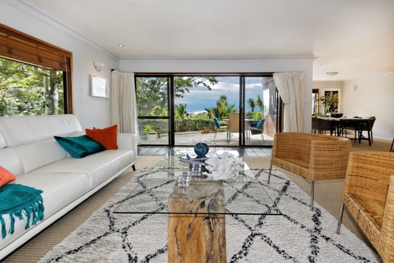 Photo of property in 45 Cornwallis Road, Cornwallis, Auckland, 0604