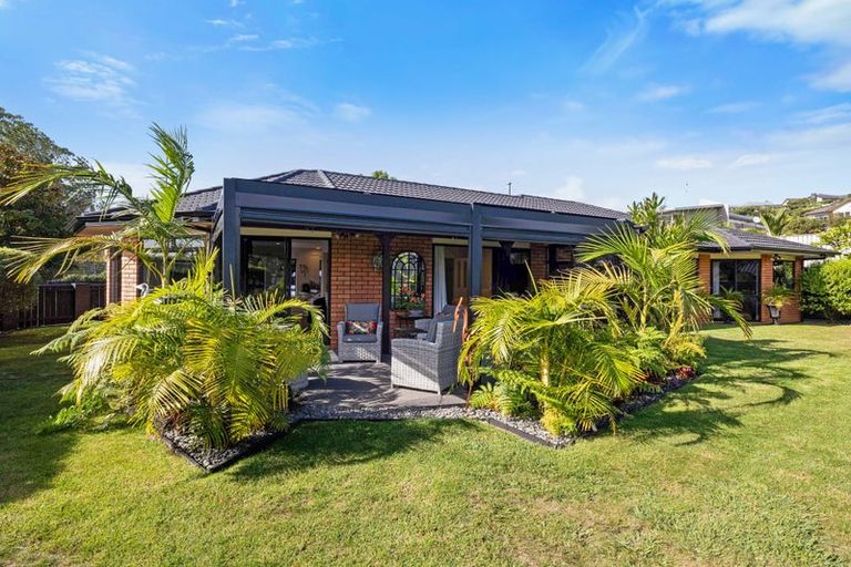 Photo of property in 10a Long Place, Frankleigh Park, New Plymouth, 4310